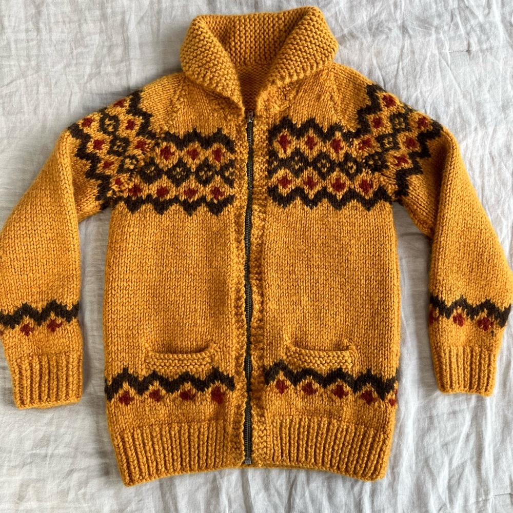 Vintage women’s XS or kids hand-knit sweater M